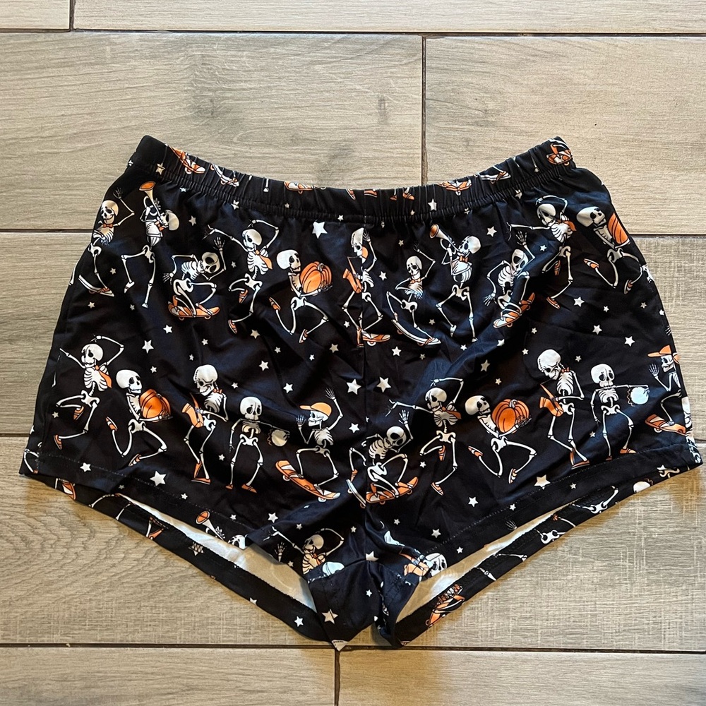 🖤 5/$10 NEW INVENTORY Skelton sleep shorts